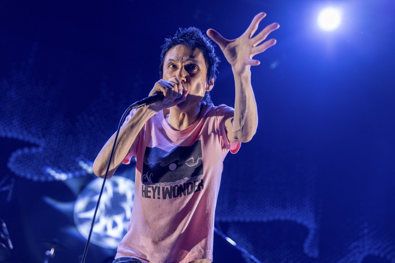 EYESCREAM WEB「Live Report: ザ・クロマニヨンズ」