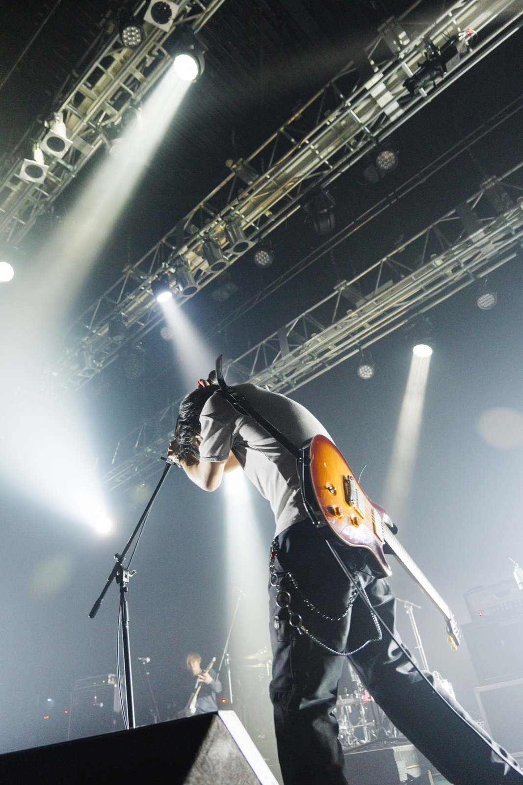 EYESCREAM WEB「LIVE HOLIC Relationship」Vol.02 清水英介（Age Factory）× ハルモトヒナ（ジ・エンプティ）