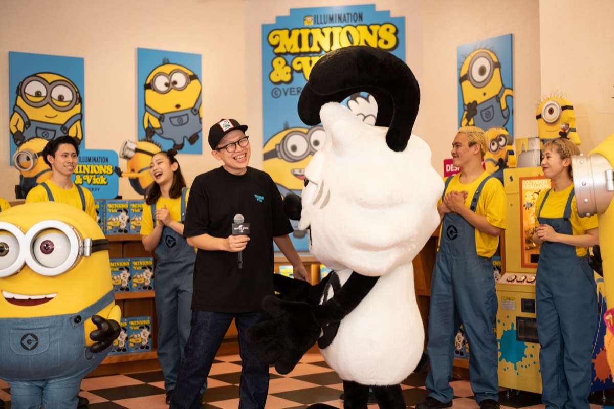 EYESCREAM WEB「Report: ユニバーサル・スタジオ・ジャパンにMinions×VERDYのポップアップストアがオープン VERDYがVickに会えた発売記念セレモニー!」
