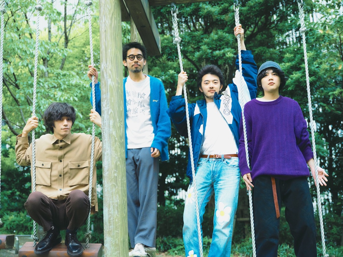 EYESCREAM WEB「Interview: yonawoが共同生活を送りながら生み出した 新たなバンド像『Yonawo House』」