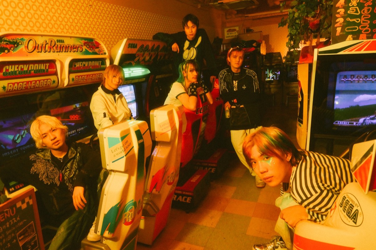 EYESCREAM WEB「Interview:STARKIDS〜爆速でHIPHOPシーンを駆け巡る新星が表現するユーロビート軸のポップカルチャー〜」