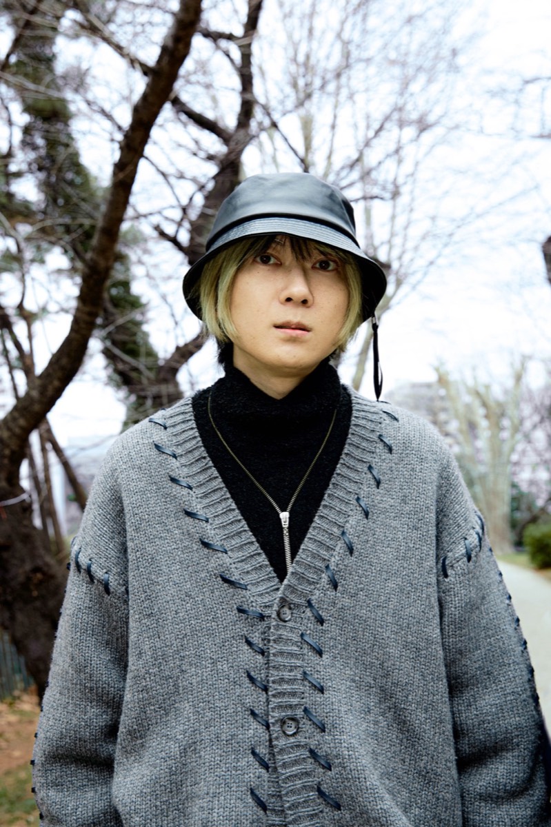 EYESCREAM WEB「Interview: BLUE ENCOUNTがニューミニアルバム「Journey through the new door」に込めた自己追究の形と未来への思い」