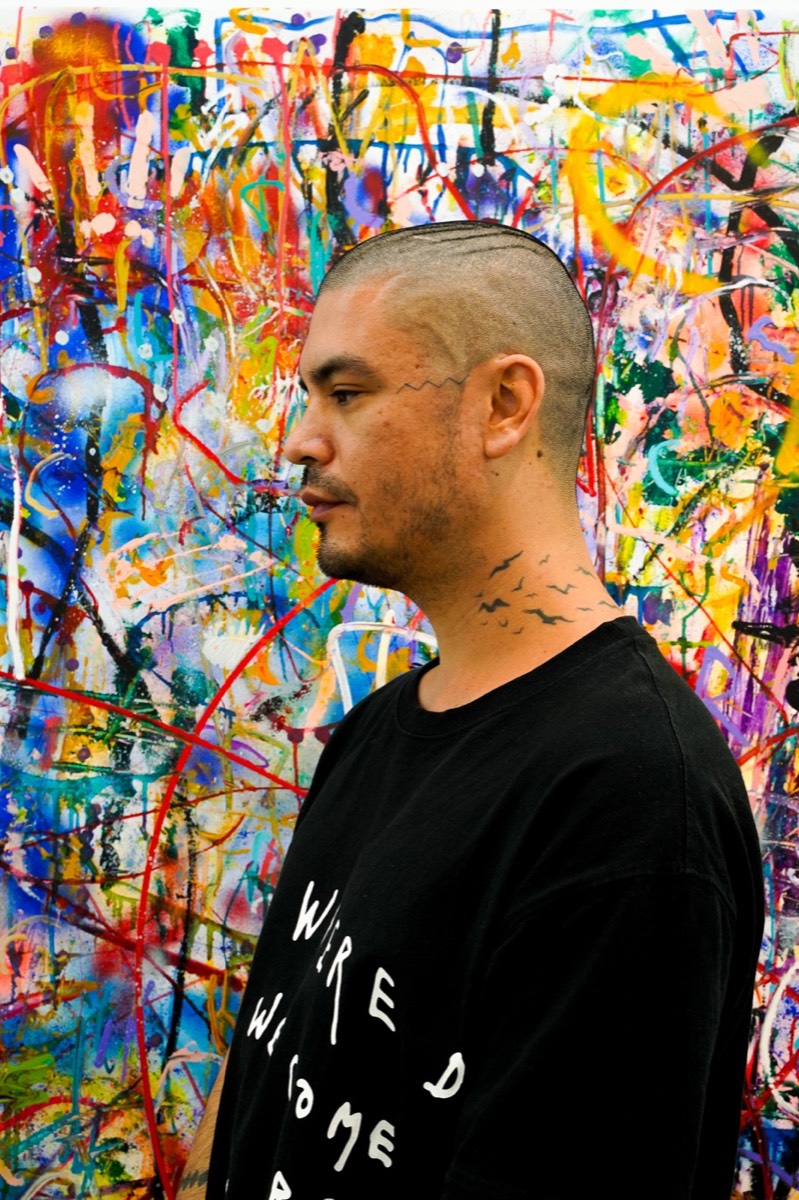 EYESCREAM WEB「Interview：Levi Pata 10月14日からスタートする個展“BLACK, WHITE, RAINBOW”に表現したエネルギーの形」