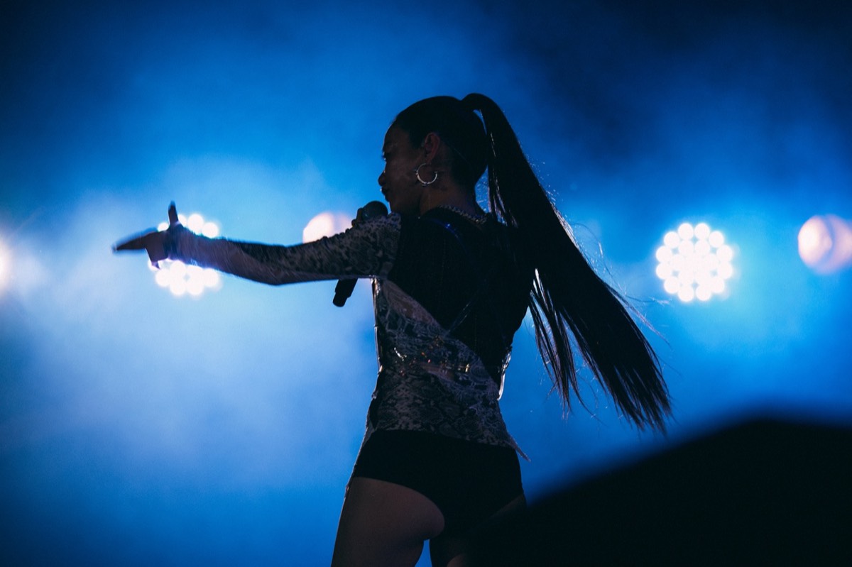 EYESCREAM WEB「Live Report: AwichのFUJI ROCK FESTIVAL ’24は未来へ語り継がれる出来事 「この先ドームでやるときは来てくれますか?」と未来を示唆」