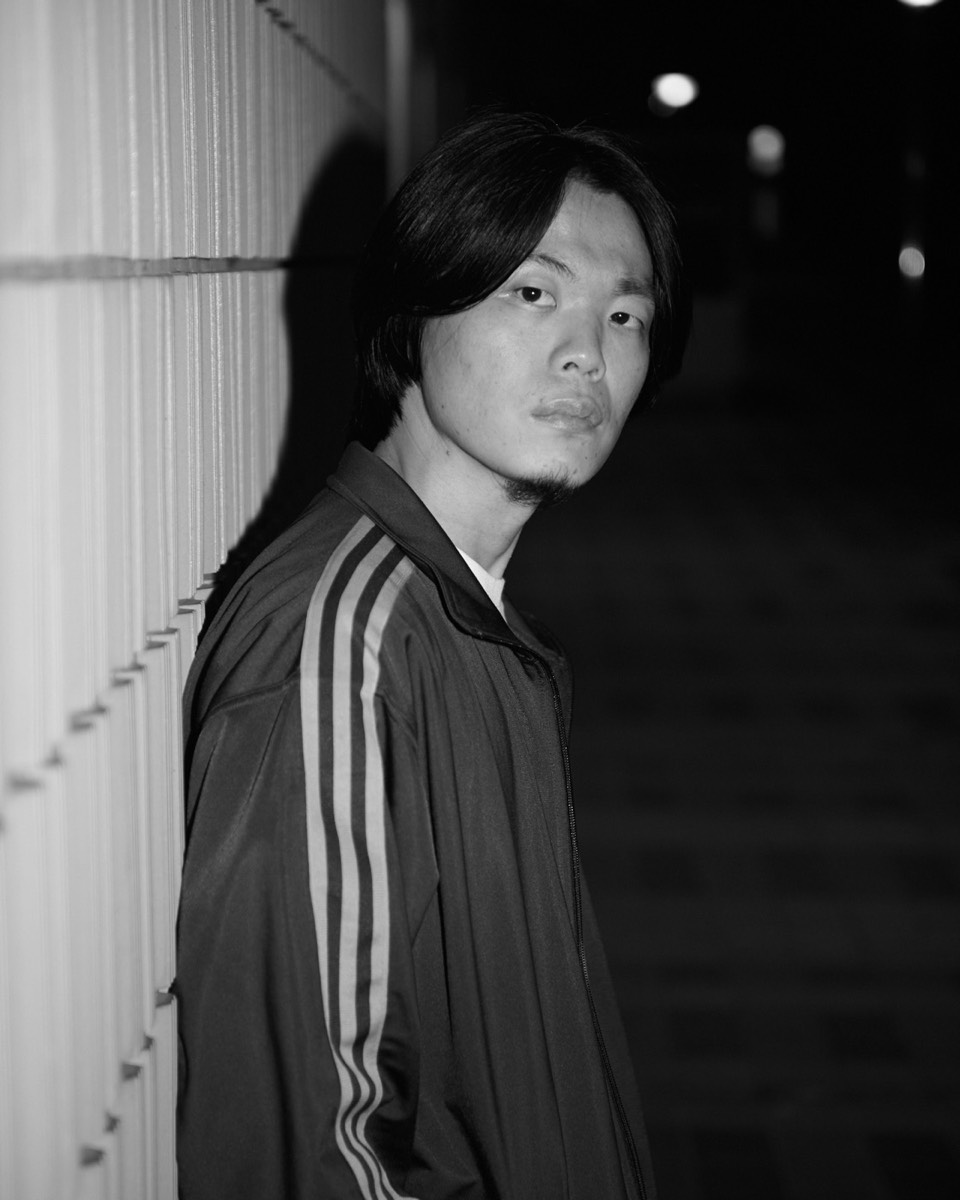 EYESCREAM WEB「POWER PUSH! Collaboration: kurayamisaka 生粋のロックバンドが令和で表現するバンドのカッコよさ」