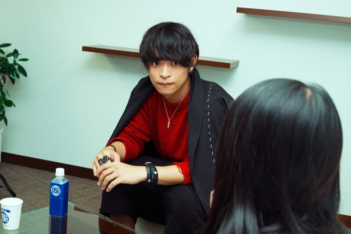EYESCREAM WEB「Crosstalk 山中拓也／THE ORAL CIGARETTES × 松岡那苗／NERD UNIT JAPAN CEO ストリートと音楽が密接に交差し合う今について」