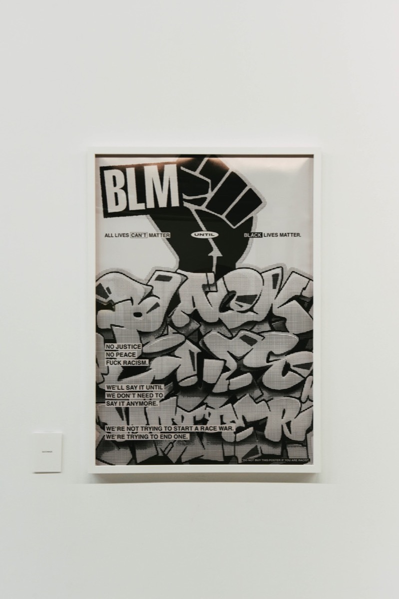 EYESCREAM WEB「Report: Awichが主催したアートエキシビジョンBlack Lives Matter Charity Exhibition “Unity”の光景」
