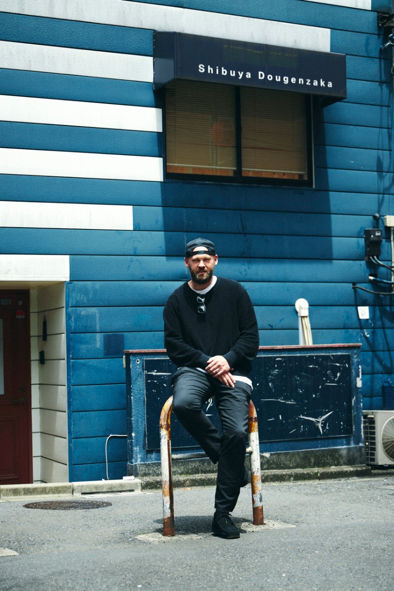 TOKION「ジェームズ・オリバーが日本で『THE NEW ORDER MAGAZINE』と『her.magazine』を作る意味」